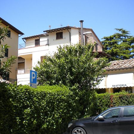 Camere Paolo Assisi Luaran gambar