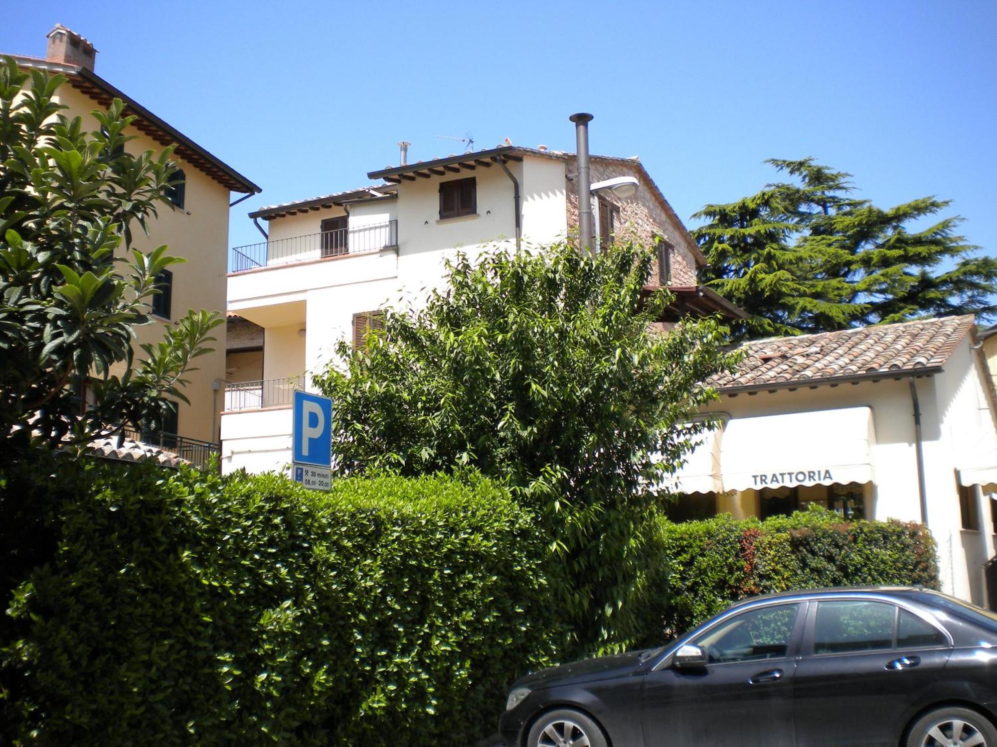 Camere Paolo Assisi Luaran gambar