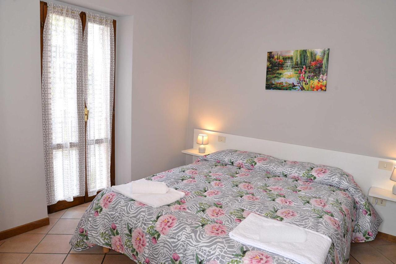 Camere Paolo Assisi Luaran gambar